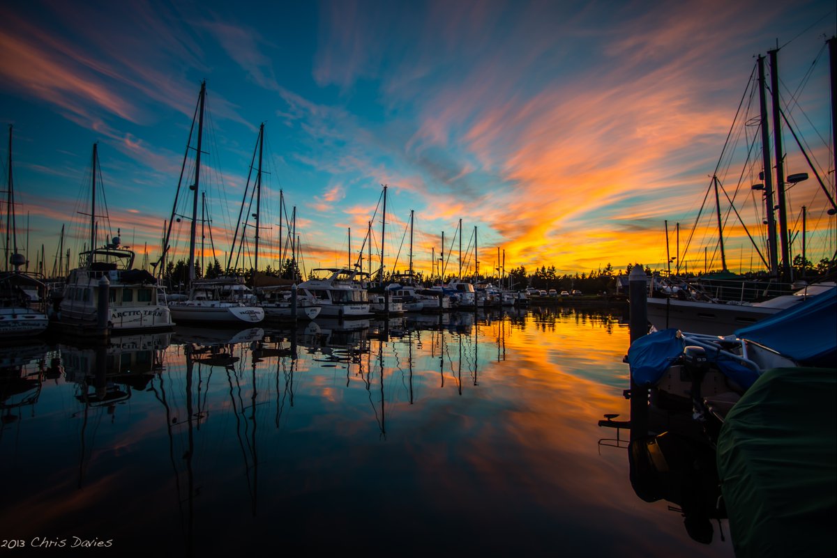 PortofOlympia's tweet photo. The 1st phase of a marina was completed in 1982. After 5 years of private management, East Bay Marina was taken over by the Port in 1987. https://t.co/8KdBkPMuPh