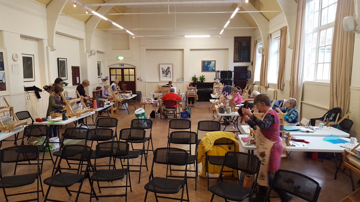 mr_rugweaver's tweet image. Weavers weaving. East Sussex.  #rugs. #handweaving