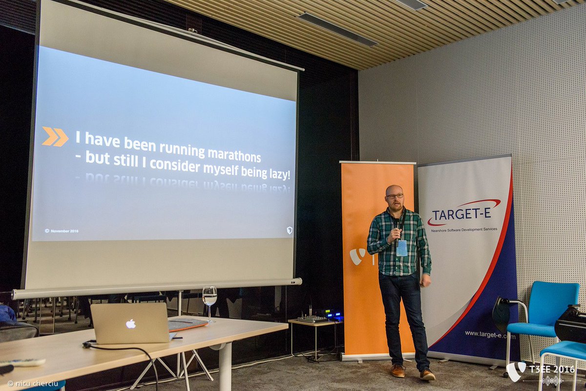 tomasnorre's tweet photo. "I've been running marathons, but still I consider myself being lazy!" #jenkins #jobdsl #T3EE16 #TYPO3 #t3runners #daneingermany #lovelife https://t.co/fFWL8Butkh