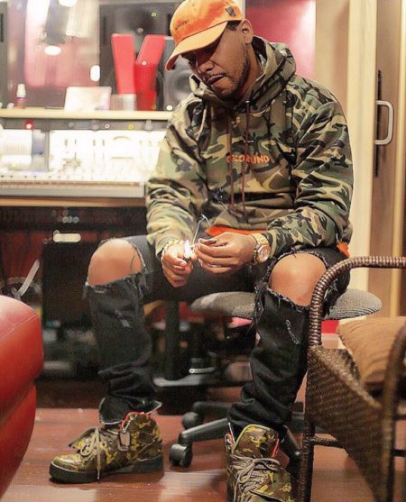HipHopSlaughter's tweet photo. New @thejuelzsantana – "Up In The Studio Gettin Blown Freestyle" https://t.co/Ejx18k90J5 https://t.co/C25ttCJRjA