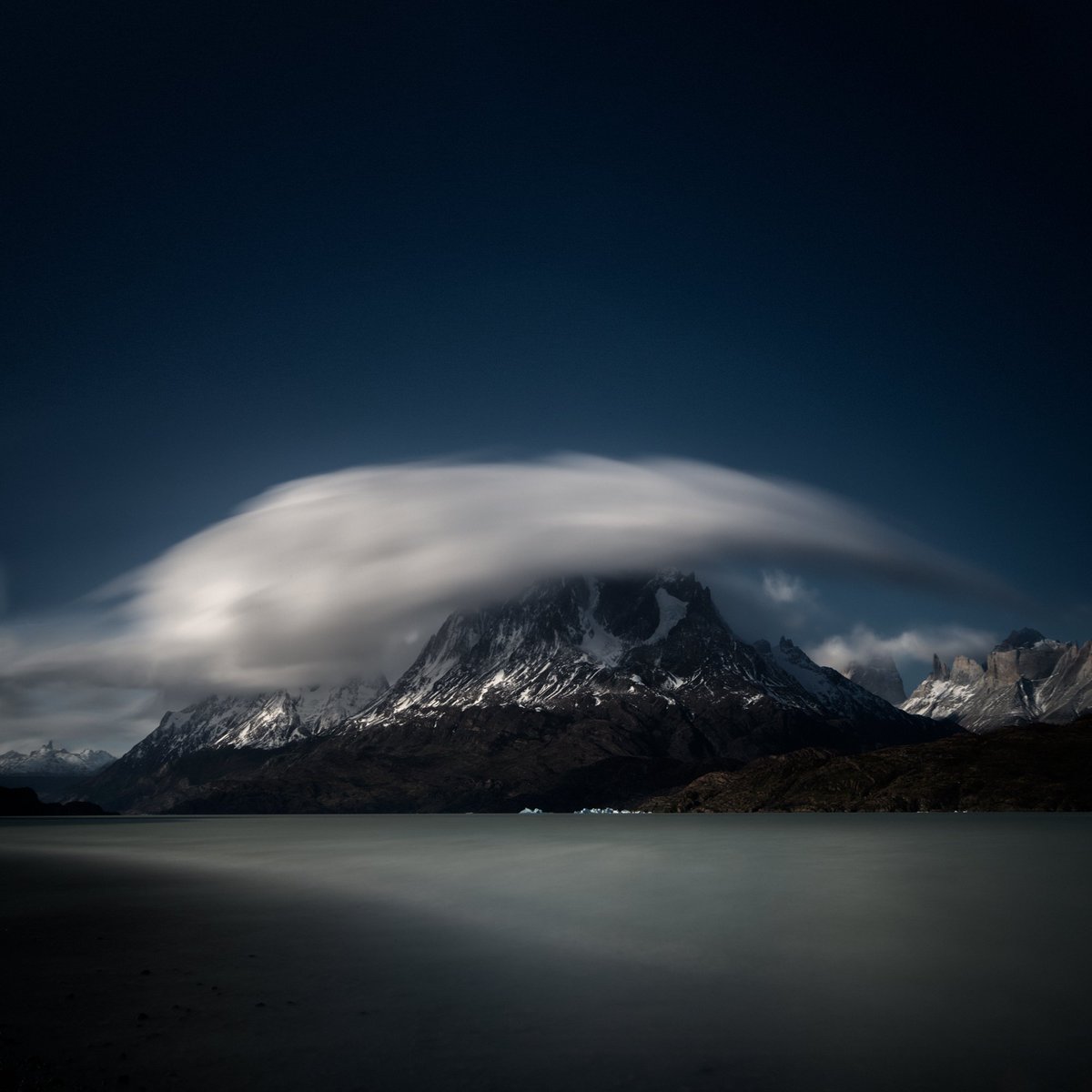 The White House
#wtf #Trump #patagonia #chile #lagogrey