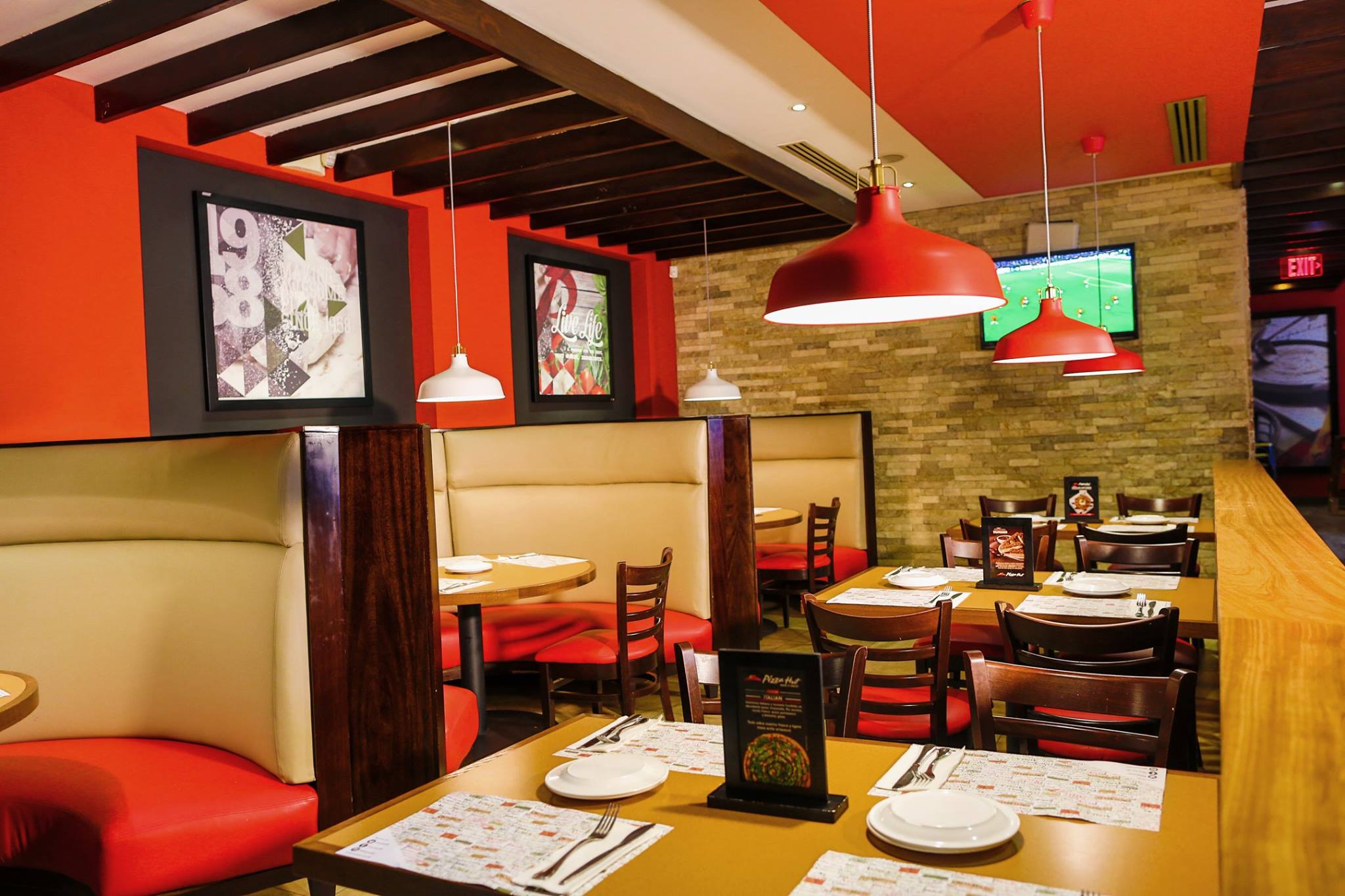Pizza Hut RD on Twitter: "Comparte en grande con las mejores pizzas en