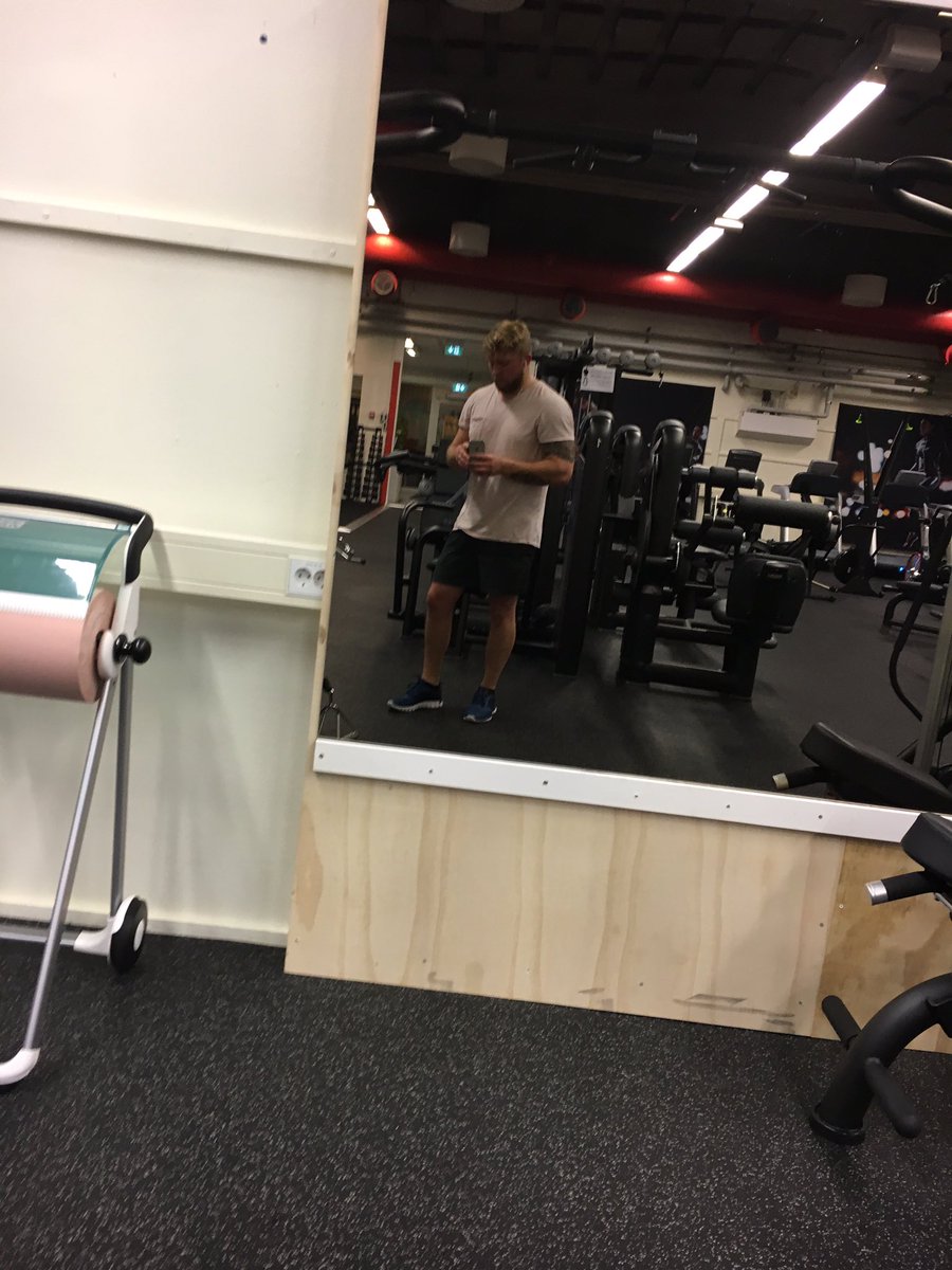 Jvondergeest's tweet photo. Var är dr? @EmilSpjut #nocco #flagom https://t.co/KtTjFyAWIt