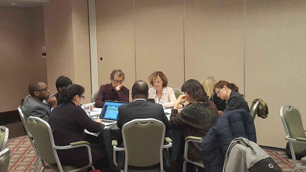 ValeryRidde's tweet photo. Nos travaux de groupe aux #JASP2016 @20esJASP https://t.co/vGpoF367Ti