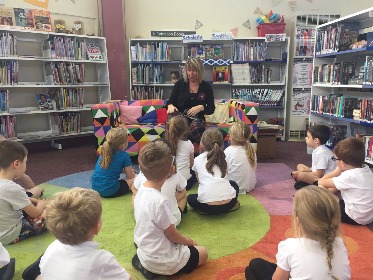 stlukesps1's tweet image. P1M had a special surprise at our mayfield library today. #bookweek #bookbugfun @MidLibraries