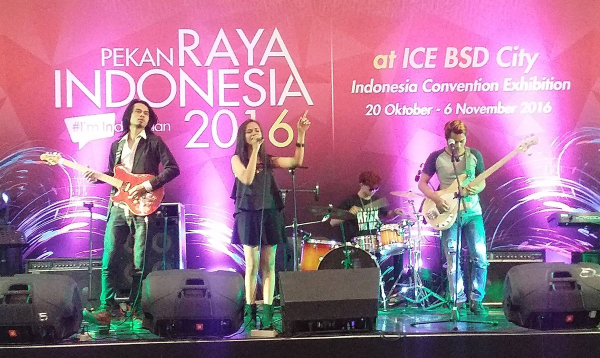 moving on band of indonesia akan ada di kota pahlawan surabaya bulan depan...