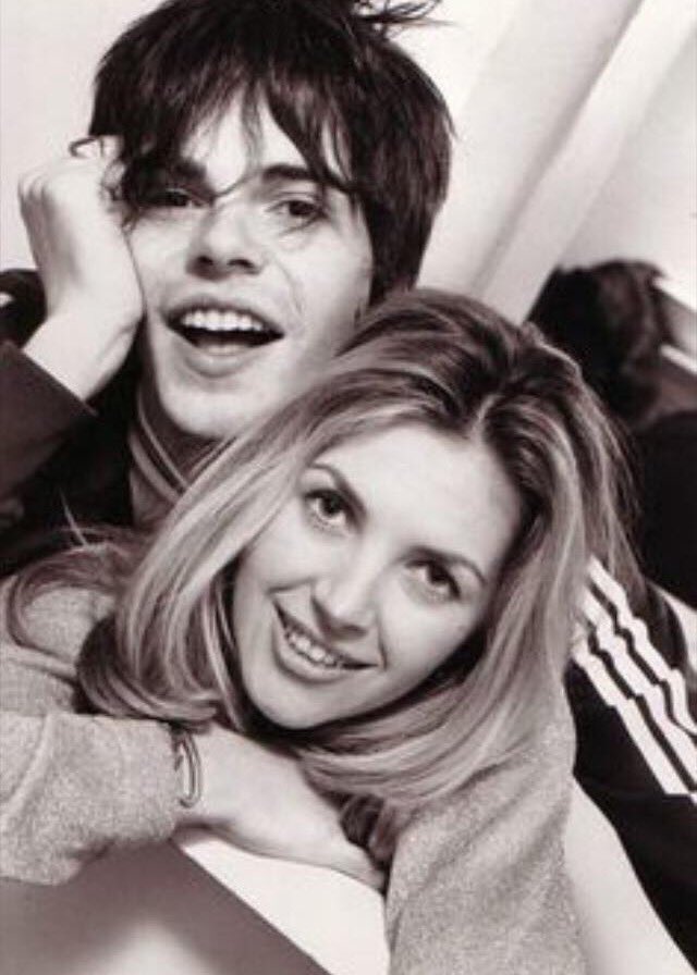 Tim_Burgess's tweet photo. Time for some @bobpetesarah et moi? https://t.co/2cO1zRsYL8 https://t.co/NNGwVe8H65