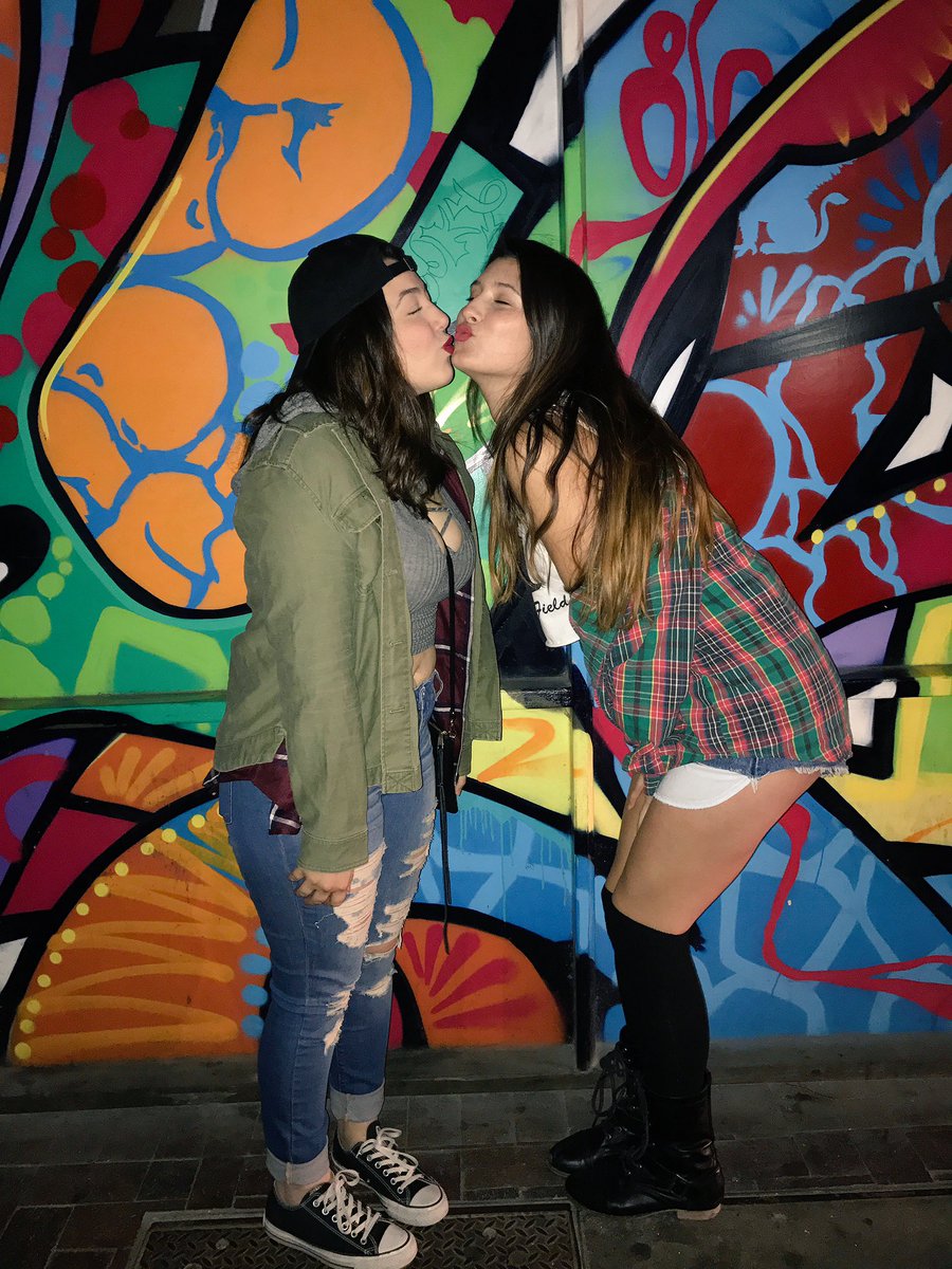 _nessaliz's tweet photo. If you think we're lesbians then you're probably right.❤️ #Maclovin https://t.co/a2vOX2UVxT