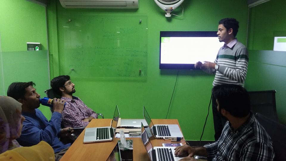 mobileconfiz's tweet image. Junaid Ahmed gave presentation on "Testing in #Xcode" in iOS community meeting
#iOSCommunity #Confiz