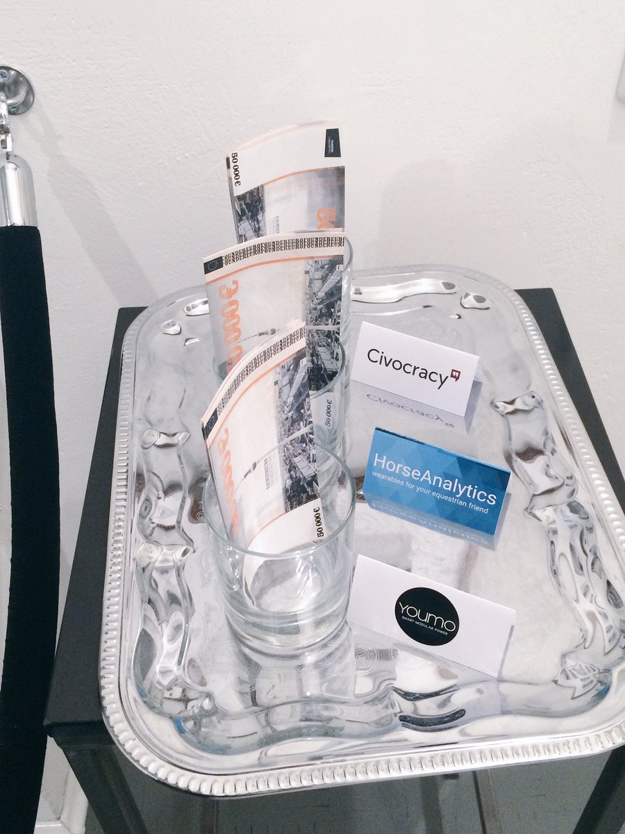 #fabianunscripted hat gesprochen:
#civocracy =500.000FU-€
<a href="/Horse_Analytics/">HorseAnalytics</a> = 150.000FU-€
<a href="/youmo_power/">YOUMO</a> = 350.000FU-€
#millionenspiel #startup