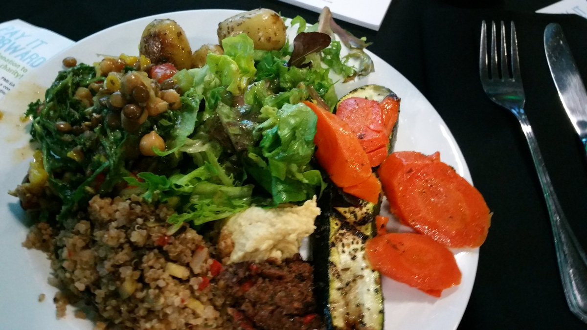 cpn2003's tweet photo. Thank you @pmi_sac &amp; @CocentricS for having so many healthy options for lunch at #pdcyyc I love it when someone cuts my veggies for me 😊 https://t.co/G3zhlw5x1E