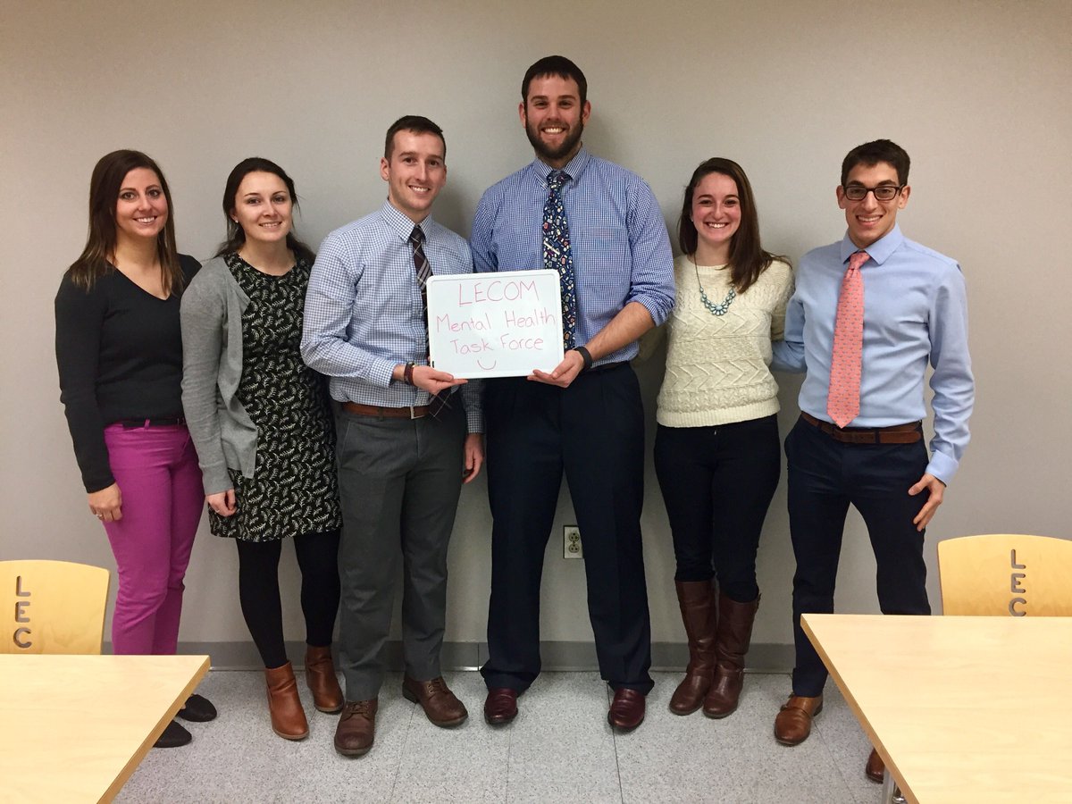 1LECOM's tweet photo. @LECOM_MHTF hosted lunch where students &amp; faculty came together for a rewarding discussion on the mental health among med students @ #LECOM https://t.co/gaYicf9zMn