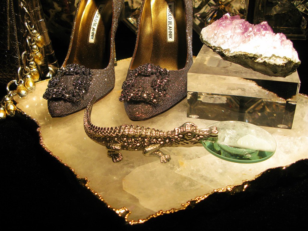 LeeYeePhoto's tweet photo. The greatest luxury's being free~#ManoloBlahnik
#Shoes 5th Ave #NYC:Manolo Blahnik 2015
https://t.co/DepYC4VNrO
#fashion #BergdorfGoodman RT https://t.co/n2A75vCako