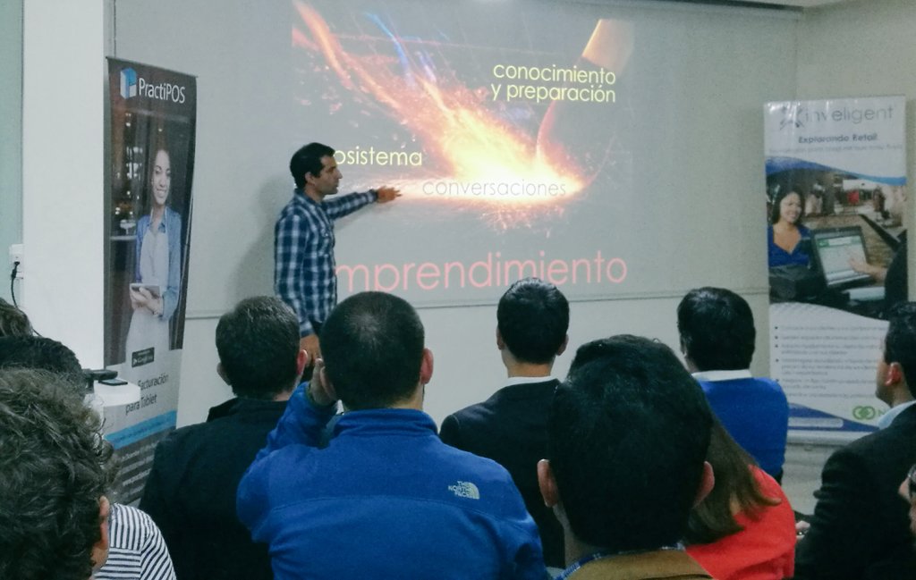 adriemilia's tweet photo. Para @ashraghi, el emprendimiento es combinar conocimientos, ecosistema y conversaciones para entender grandes ideas @leanquito #leanquito https://t.co/P4TrVjCHMe