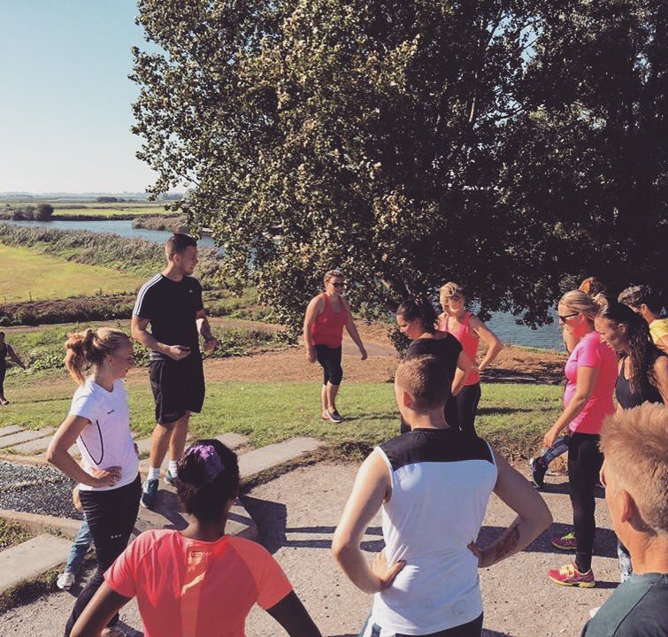 bzgsneek's tweet photo. Hebben jullie een keer zin om mee te doen met bijvoorbeeld een #bootcamptraining of #groepstraining? Kijk of Facebook voor meer informatie. https://t.co/8xfsmoUv1f