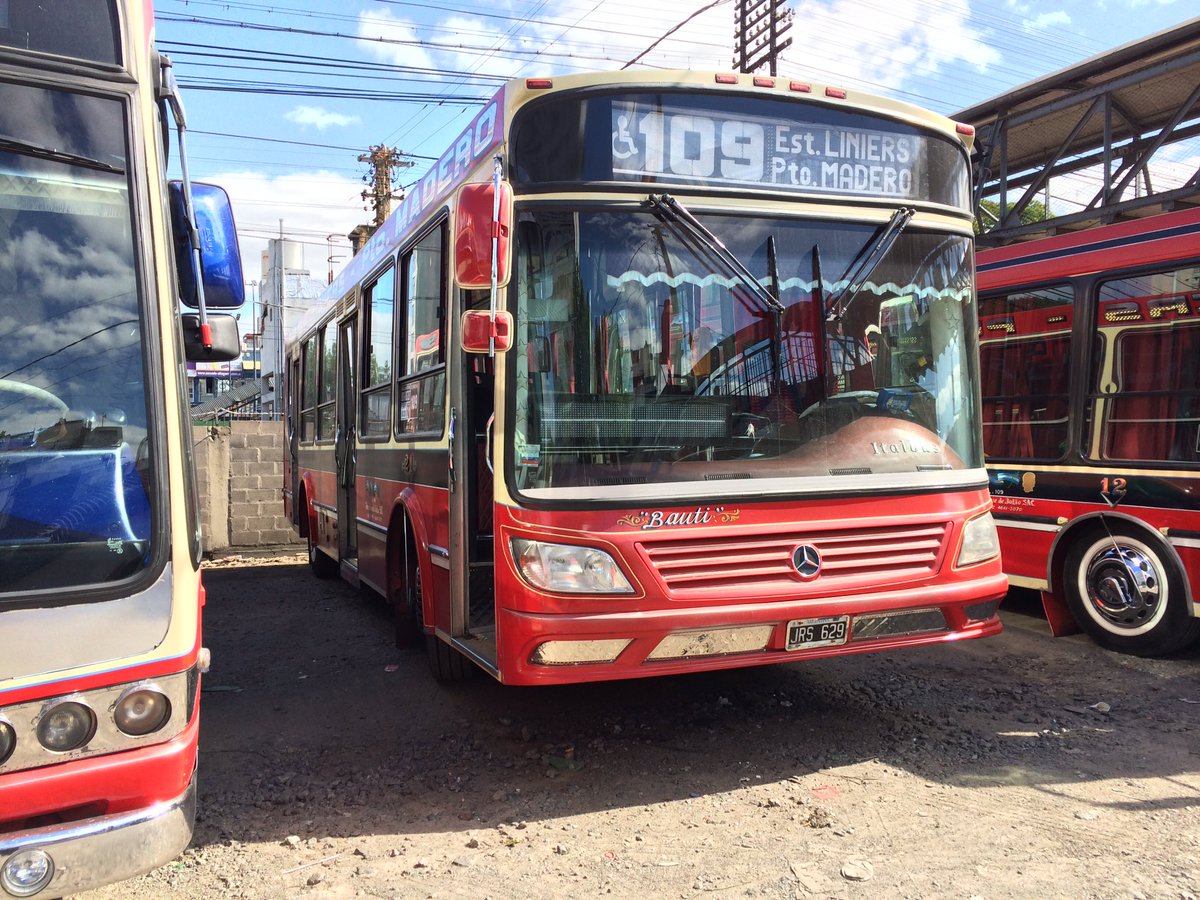 Ya viste nuestro nuevo interno 21? Ex linea 64! próximamente el 54 con AA