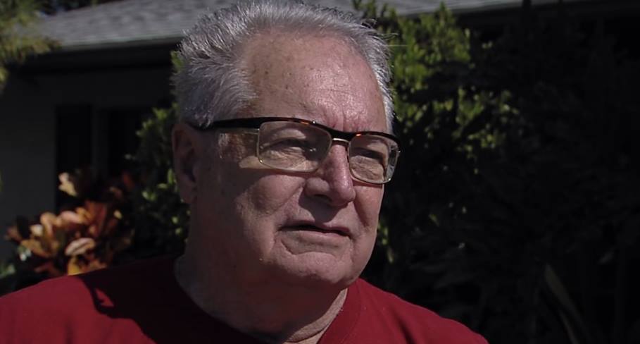 Trump Supporter Tells Elderly Gay Man That His New President “Says We Can Kill All You… trueactivist.com/trump-supporte…