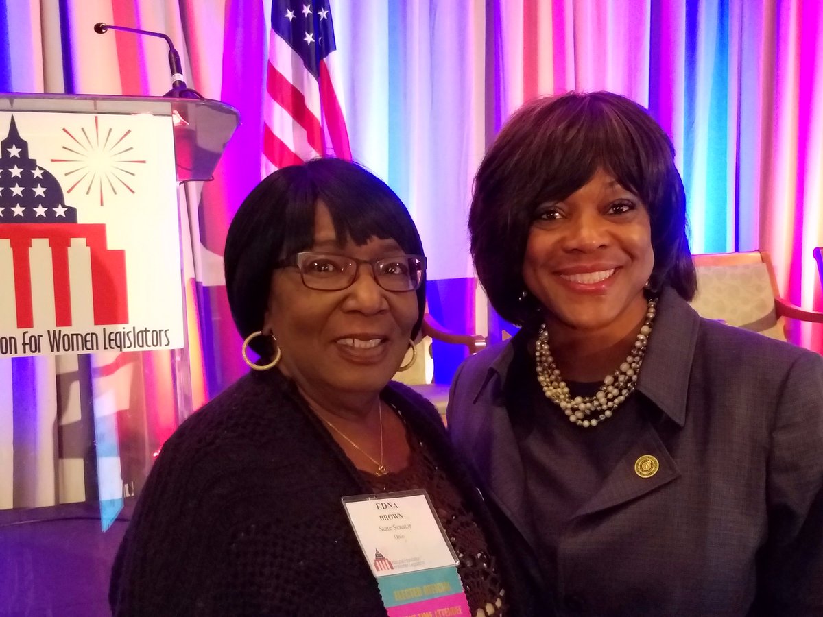 Sen_Edna_Brown's tweet photo. Great discussion on the rise of women in healthcare by @MSMPres and Anne Meisner of @CancerCenter during #NFWL2016 @ElectedWomen https://t.co/OZA4h6G7kR