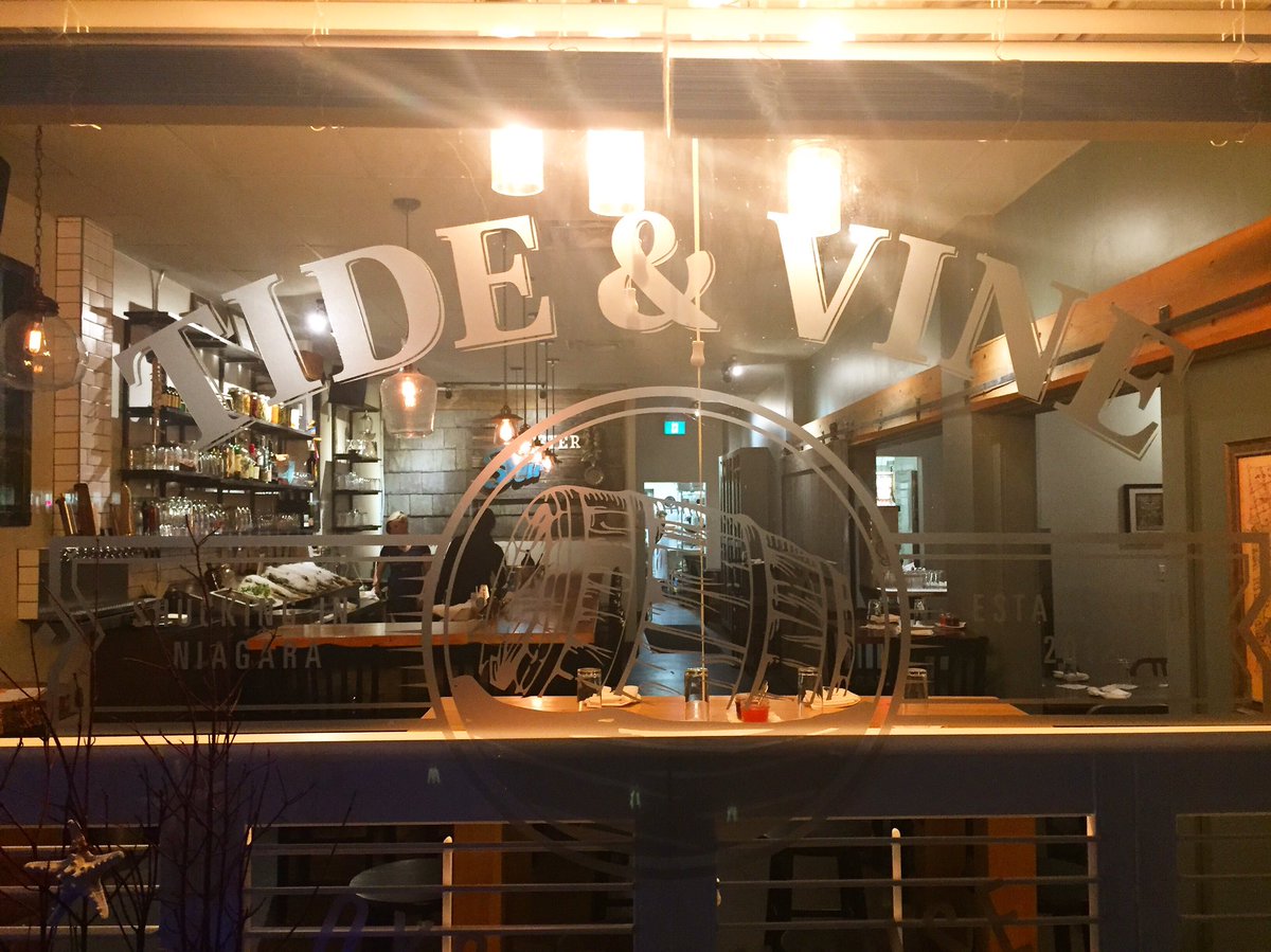 We're open for dinner until 9pm! Come in and stay warm with our featured specials and tasty local libations 👌🏼