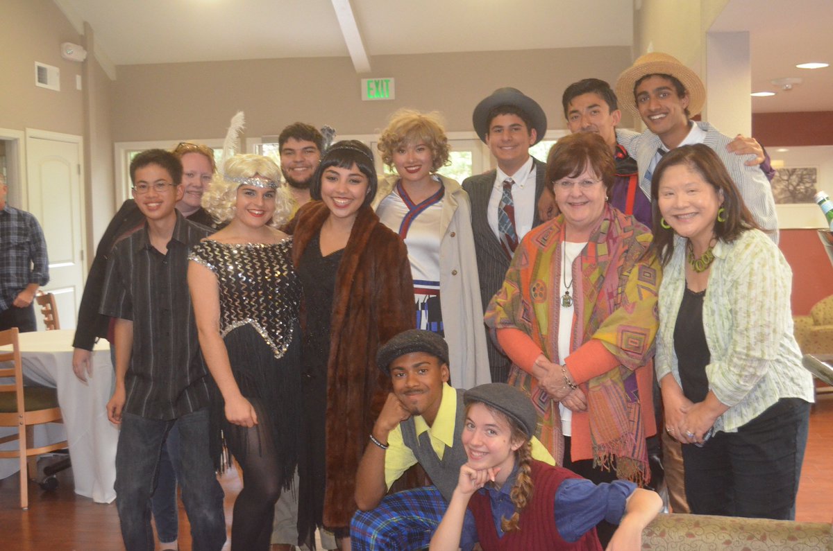 fuhsf's tweet photo. #GivingTuesday is on 11/29!  To support our students, donate via https://t.co/jeVperENJ1.  @FUHSF #FUHSDStrong! https://t.co/PySslMksXT
