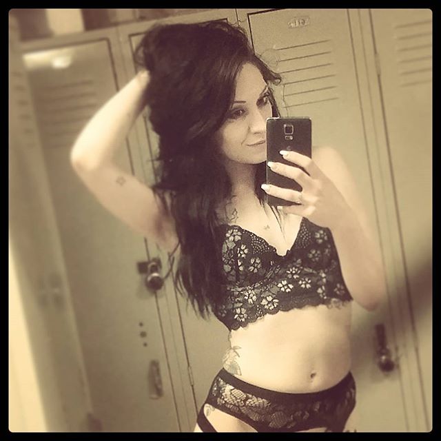 PTsAllNudeII's tweet photo. Enjoy this selfie from Devon, one of our favorite Dreamgirls! #stripclub #denver https://t.co/iHR5nFT5Xd