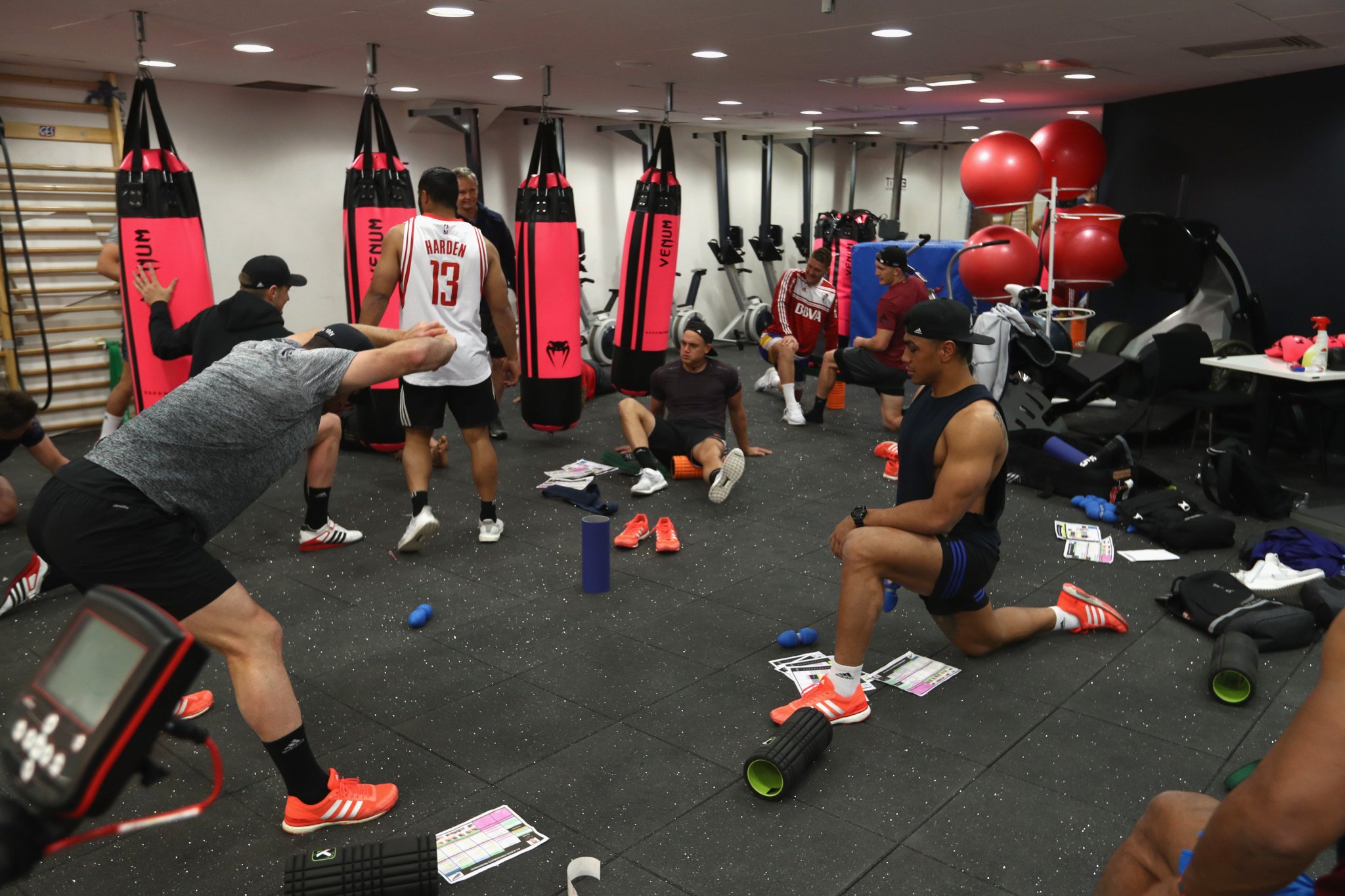 All Blacks On Twitter Hard Yakka The Allblacks Hit The Gym And Training Paddock In Paris Ahead Of France Clash This Weekend Fravnzl