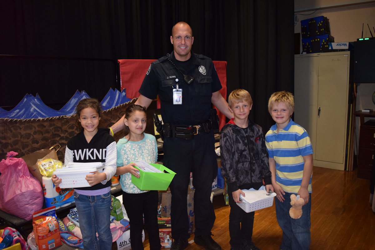 ISDSchools's tweet photo. Fairmount Elementary gave 150 items to @HarvestersORG @ipdinfo @ChildrensMercy @WaysideWaifs &amp; Hope House for #isd150 anniversary #isdstrong https://t.co/0evK9GH49o