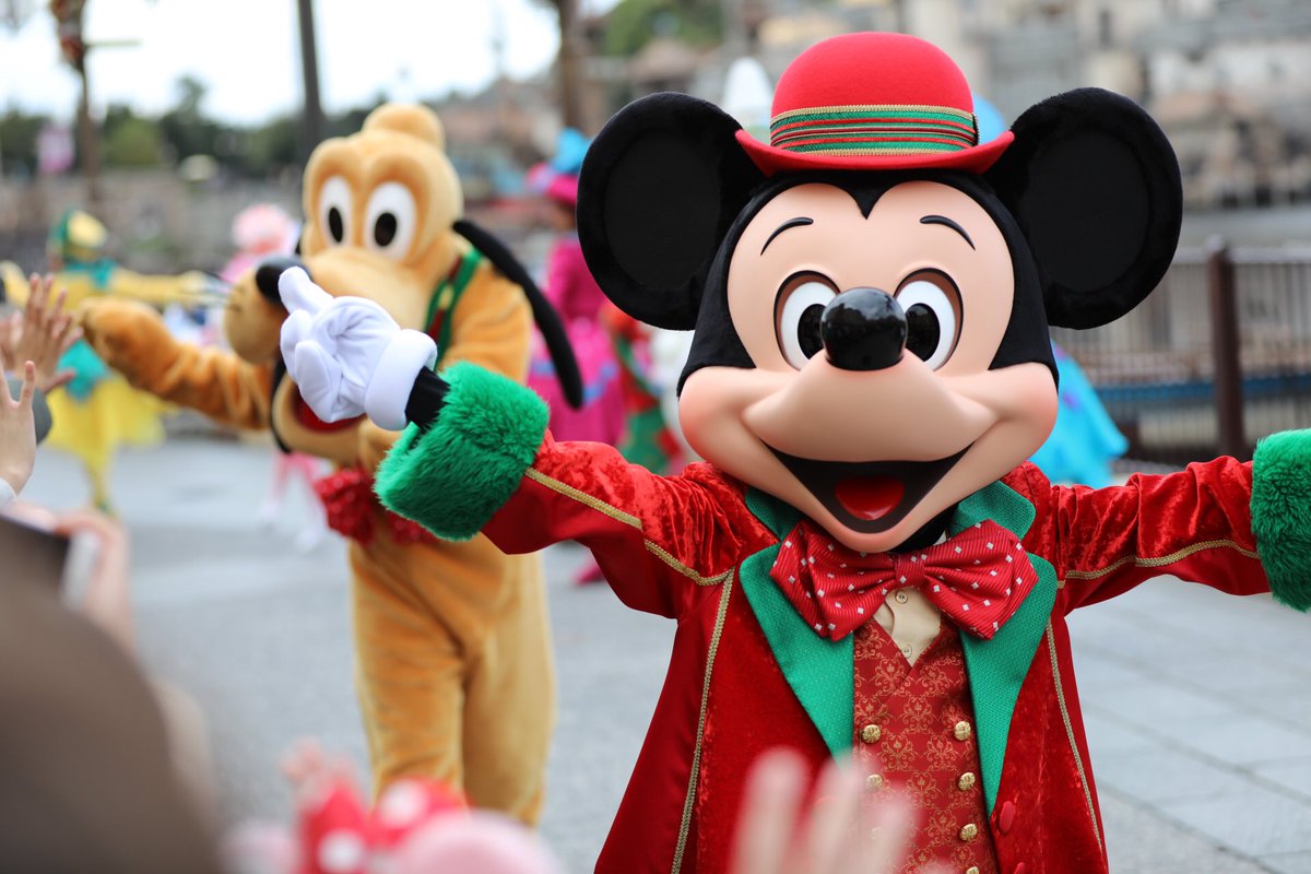 EOS__fan's tweet photo. 久々に国内のディズニーにきた！ #TDS #パーフェクトクリスマス #5Dmark4 #EF70_200F2.8L2 https://t.co/BRIwhOwP5q