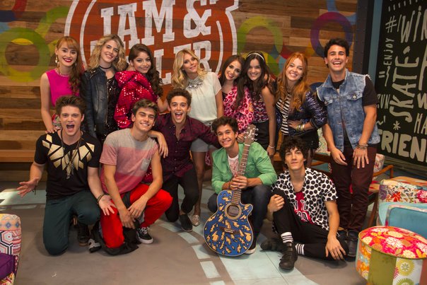 megyzara's tweet photo. @Michaelronda @lionelferro  ya no van a hacer la 3 temporada de soy luna https://t.co/AuqlabRZ3V