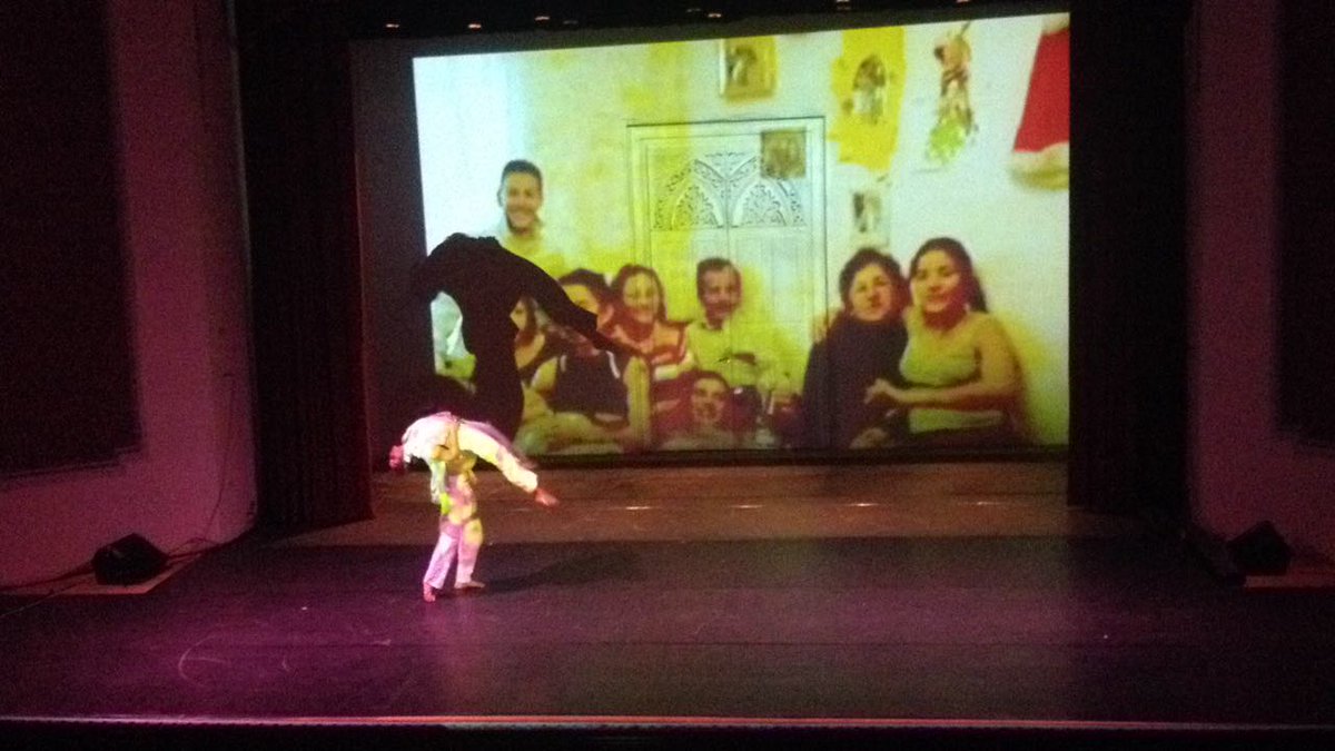 Cultura_Ec's tweet photo. La obra "El síndrome de Ulises" habla de la necesidad humana de enfrentarse al vacío y la diferencia cultural #ElArteViveEnLoja https://t.co/xzlQW9w4WH