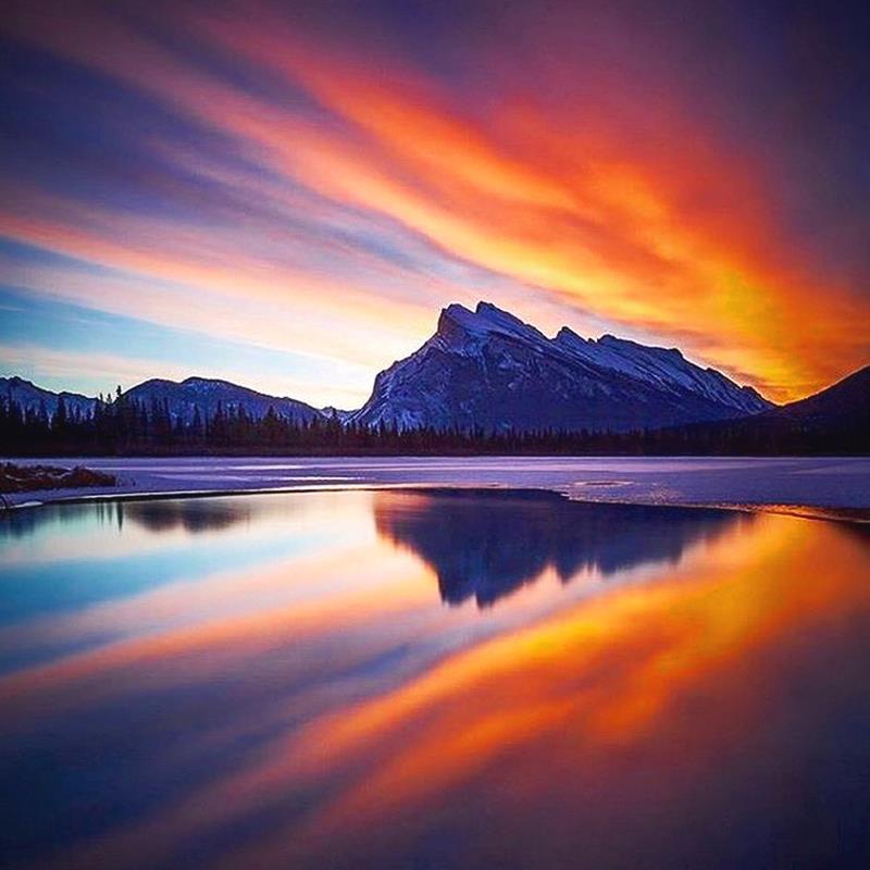 BudgetGearHead's tweet photo. < ☘ #hikingtrail #mountainporn #backpackingaddicts #alpinebabes https://t.co/gjaw6VyRgj