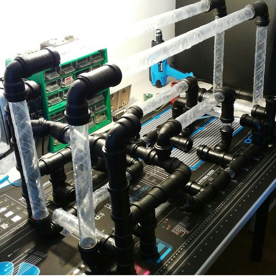 ModMyMods's tweet image. Check out this frame by @evilpt.
Black textured painting in progress.
#ProjectPipeline #PipelineV2
#Alphacool #Eisfamilie #Eisplateauing