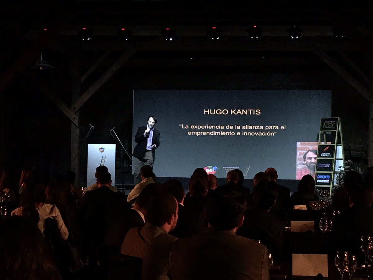 Hugo Kantis, experto en investigación para creación de PYMES, presenta "la experiencia de la alianza para el emprendimiento e innovación".