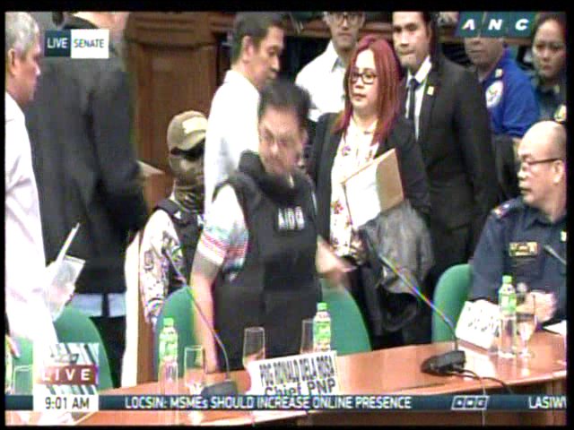 ABSCBNNews's tweet photo. NOW ON ANC: Alleged drug lord Kerwin Espinosa attends Senate hearing. 

LIVE: https://t.co/R6IhtO4PAj https://t.co/ET9JnA2BsI