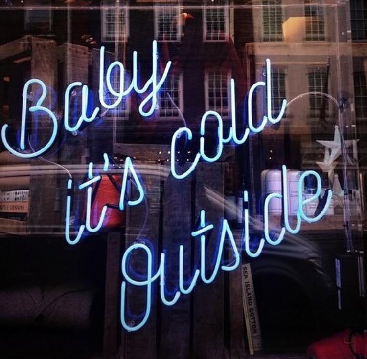 MollyBracken's tweet photo. Winter is coming ☺️ #mollybracken #fashion #style #winter #brr❄ #bundleup https://t.co/osp1bx0dbO