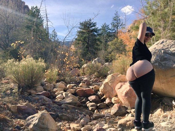 Woohoo! Bumming around Red Rock, Vegas with @meggerz lol https://t.co/fbRMPpFGOb<a class="tags" href="/tag/meggerz">@meggerz</a><a href="/tag/belize"class="tags"><span>#belize</span></a>