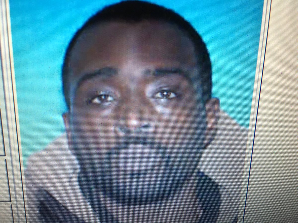 RodMeloni's tweet image. Detroit Police name Deangelo Davis as person of interest in Wayne State University police officer ambush.