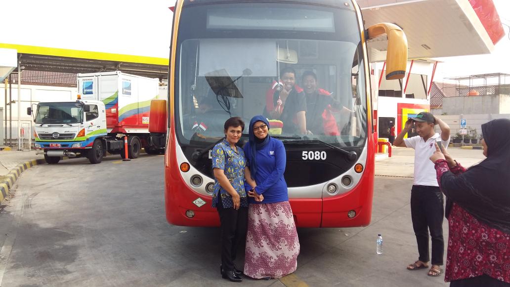 ana3ayr's tweet photo. @damripusat keseruan dan kelucuan kita saat pengisian BBG #selfieondamri #70tahundamri #berubahdengankualitas https://t.co/qZs8SLDVig