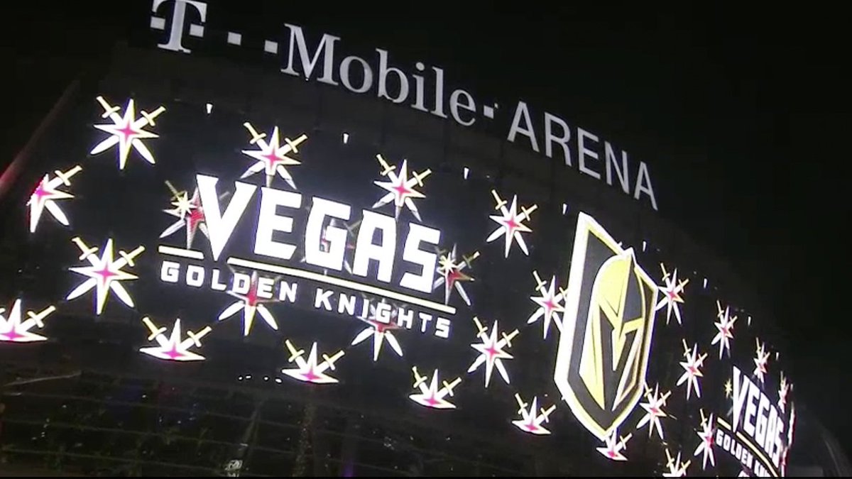 The Vegas Golden Knights are officially the newest NHL franchise. Here's how Hockey Twitter reacted to the name: sprtsnt.ca/2f4WsNl