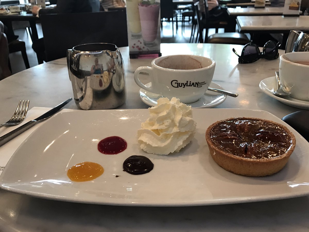 MollyWattTalks's tweet photo. So it rained and then I found heaven hug of #guylian #praline #hotchocolate #pecanpie #cream #hipsandlips ๐ https://t.co/Qpl7DwnV63