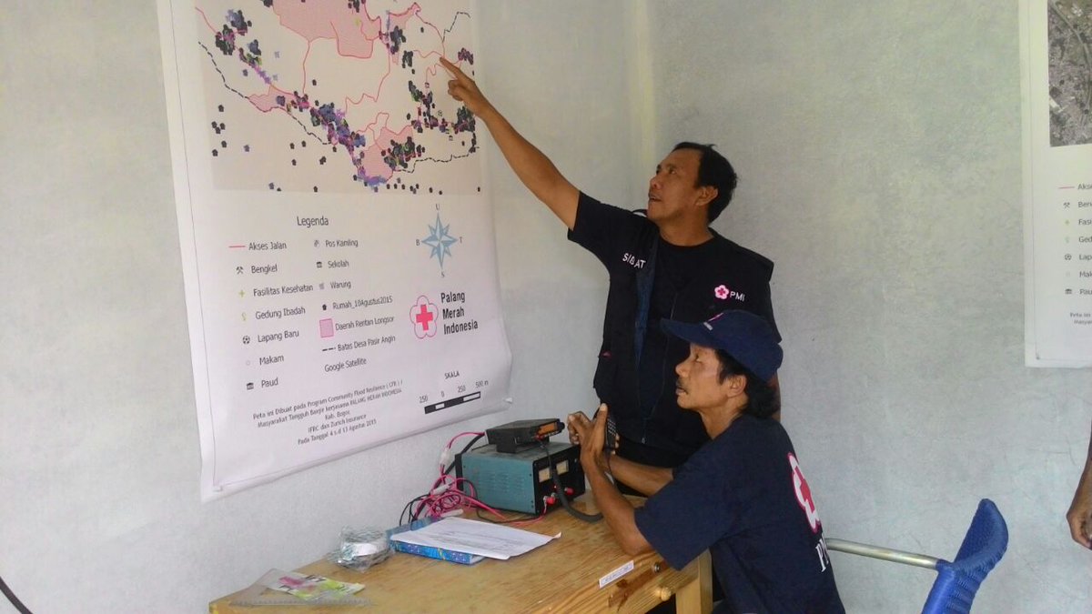 cfrjakarta's tweet photo. Pusat Komando Desa Pasir Angin,Kab.Bogor adlh pusat informasi dan komunikasi kebencanaan @infobogor @bpbdbogorkab https://t.co/foCDArUKFz
