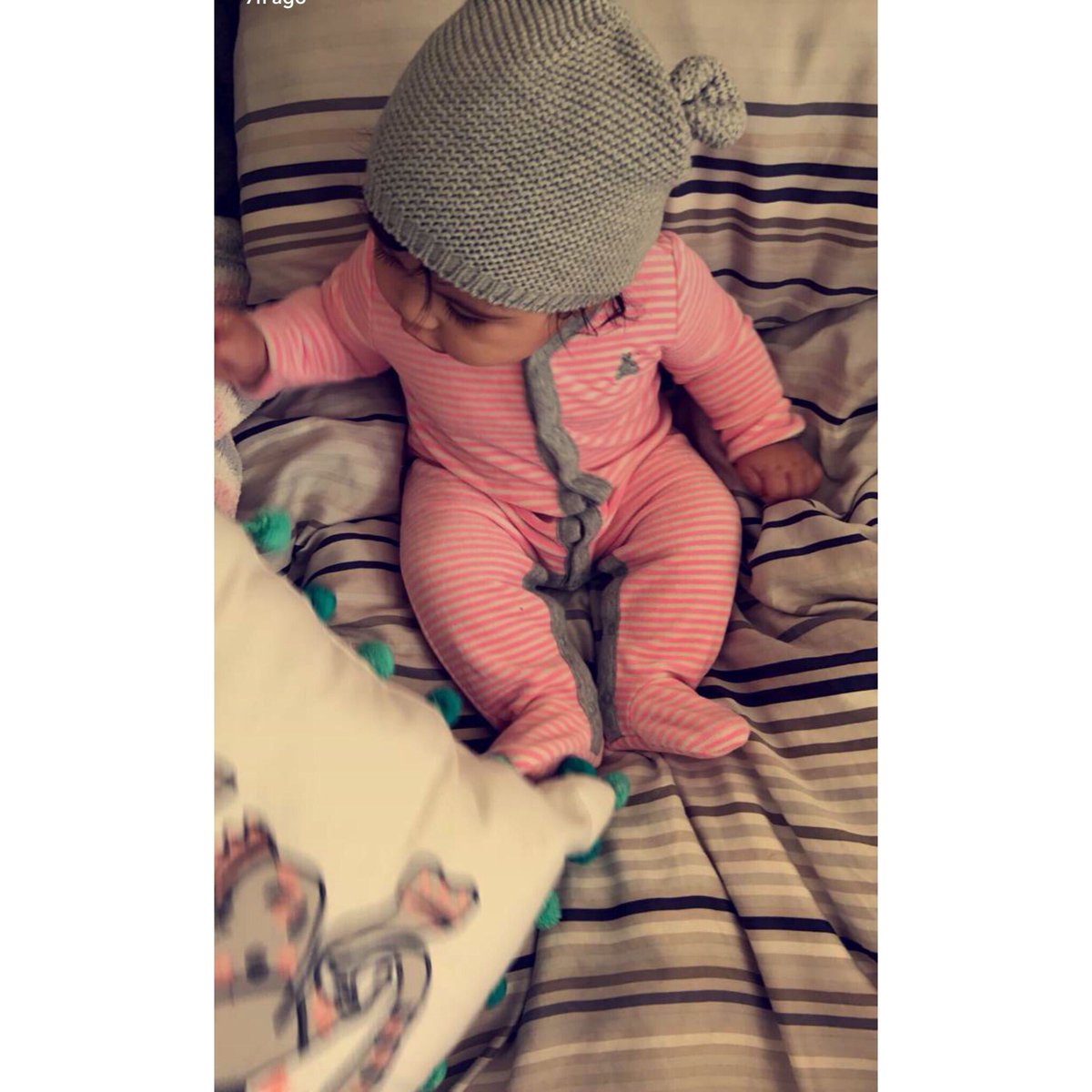 trcppqxeen's tweet image. Someone doesn't want to go to bed yet! 🙈😍 That's okay Princess mommy doesn't mind! 💖