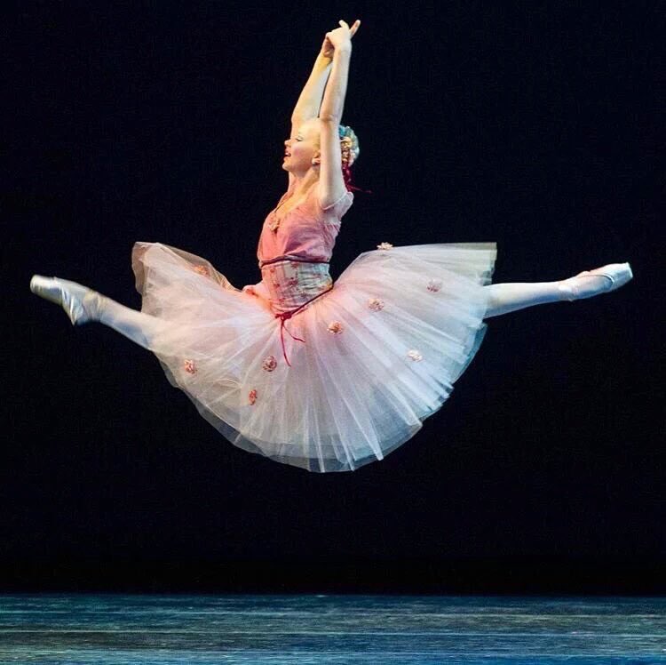 STKballet27's tweet photo. フォロワーさん100人いったので
初タグします😻

#バレエ
#ballet
#バレエ好きな人RT
#バレエ習ってる人RT
#踊るの大好きな人RT

RT.いいねしてくれた人
フォローします😊

よろしくお願いします🙇🏻 https://t.co/ihYo7pj9nw