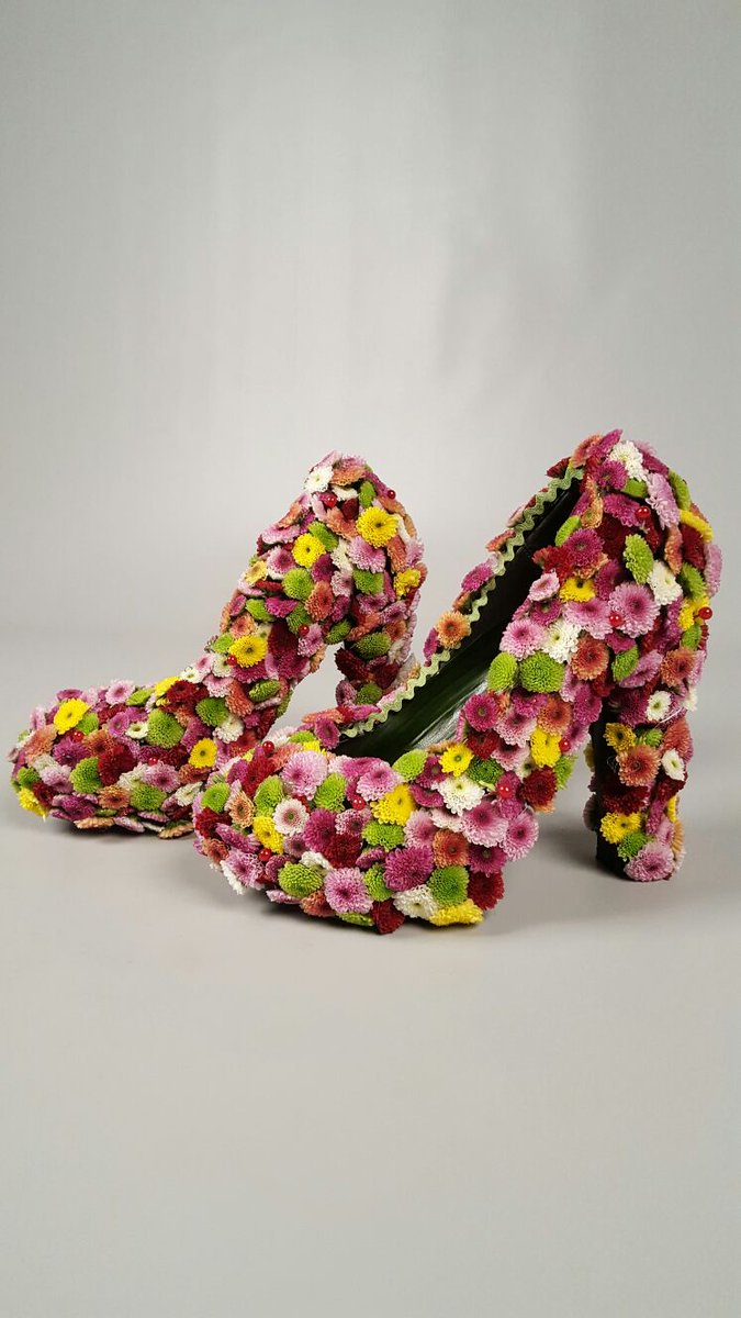 Wouldn't mind owning a pair of these ... <3
(by <a href="/Floritec1/">Floritec</a>)