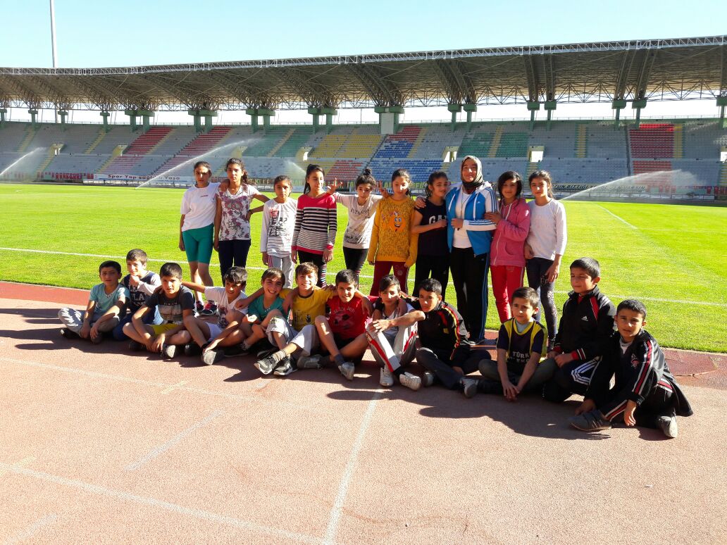 Gençlik Spor Kulübü, atletizm takımı sabah antrenmanı