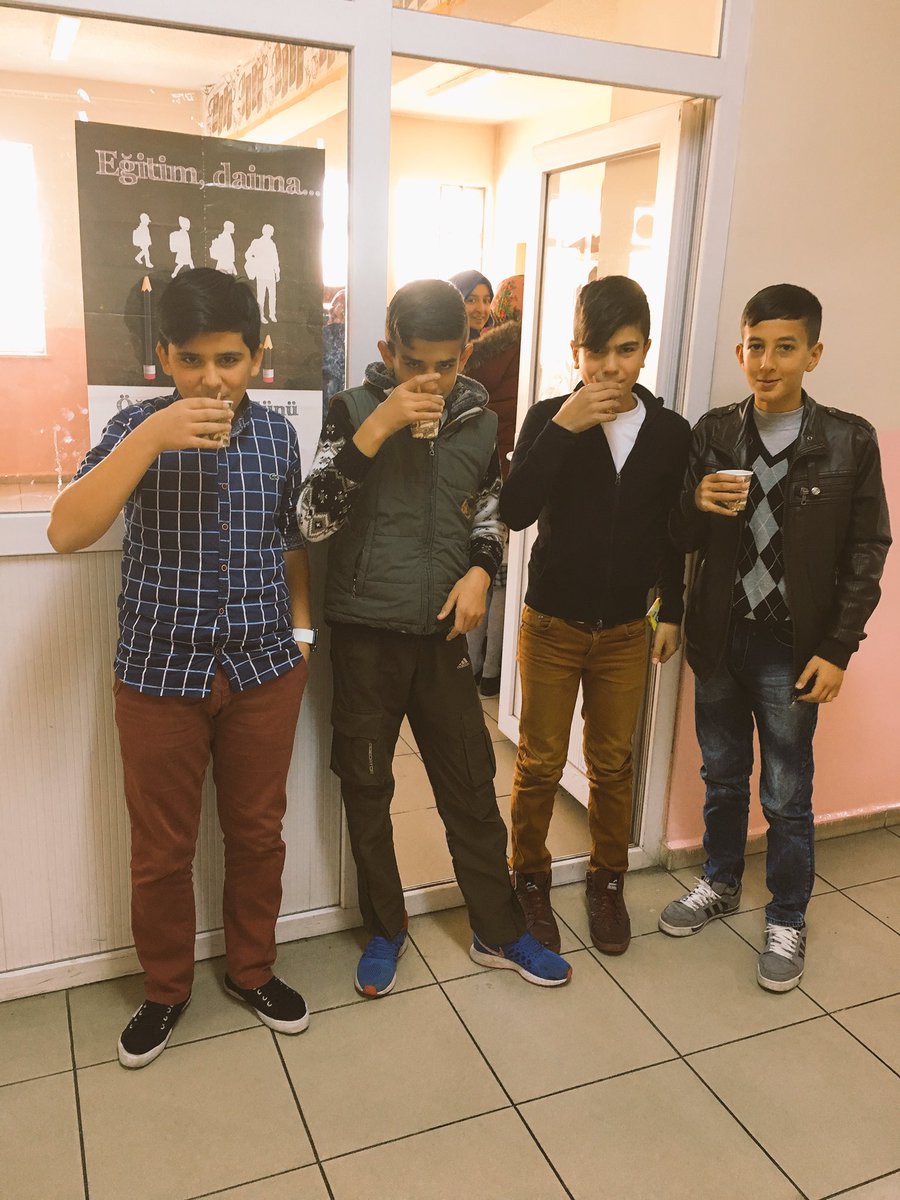 cihataybek's tweet photo. TEOG Sınavı 1.gün oturumunu sorunsuz kapadık; emeği geçen mesai arkadaşlarıma, öğrenci velilerime ve öğrencilerime teşekkürler... #TEOG2016 https://t.co/ZSPyKzgKQR