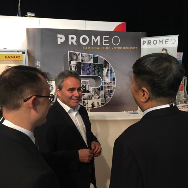 xavierbertrand's tweet photo. Salon @robonumerique @a_saint_quentin : l'#innovation au service des entreprises et du quotidien. Un secteur pourvoyeur d'emplois. #RBNQ2016 https://t.co/JpcAdS54SZ