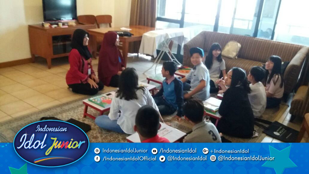 PaundraIdolJr's tweet photo. hai semua, sekarang waktunya aku untuk belajar dulu nih hehehe #IdolJr2016 https://t.co/UsXrnuPUj1