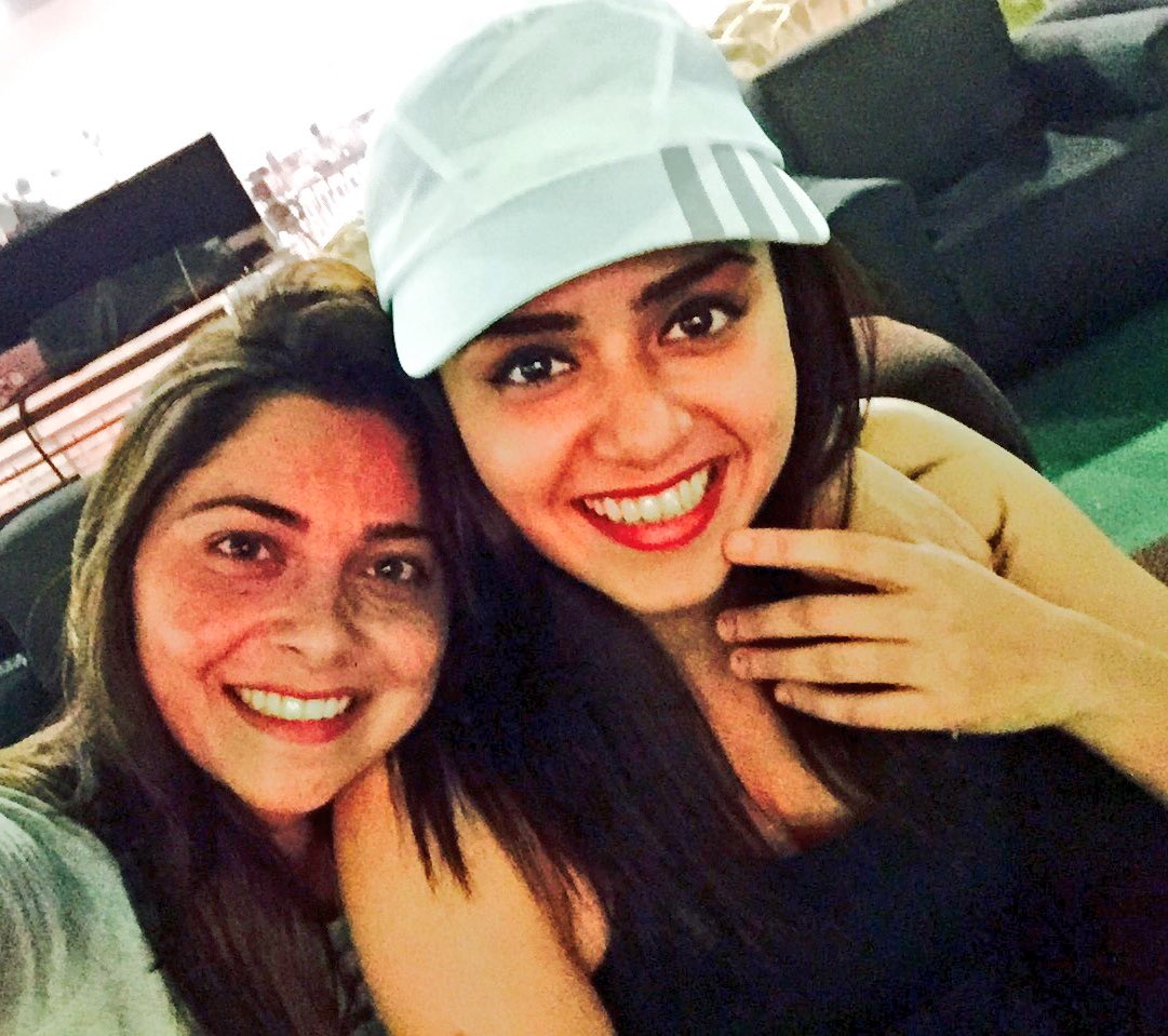 meSonalee's tweet photo. Happy birthday @miamruta 
Have a rocking one!!!!! 
Looking forward to this year😉...
🏋‍♀️🏌️‍♀️🏃‍♀️⛹‍♀️🚴‍♀️🏇🏆 https://t.co/qDPCxqdVQ8