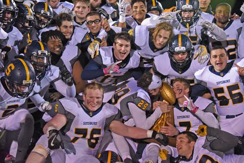 CollinsvillePrs's tweet photo. With 3 TDs from Sean Penney, @SimsburyTrojans win Valley Gridiron Classic over pesky @AvonFalcons , 26-13 #cthsfb https://t.co/NUuNpxHsRI https://t.co/21m2JFW5E3